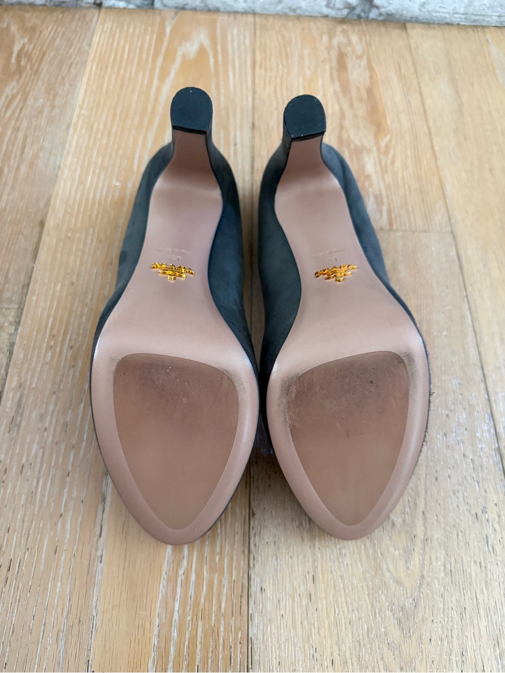 Prada Dark Gray Suede Stiletto Pumps NWOT - Picture 5 of 10